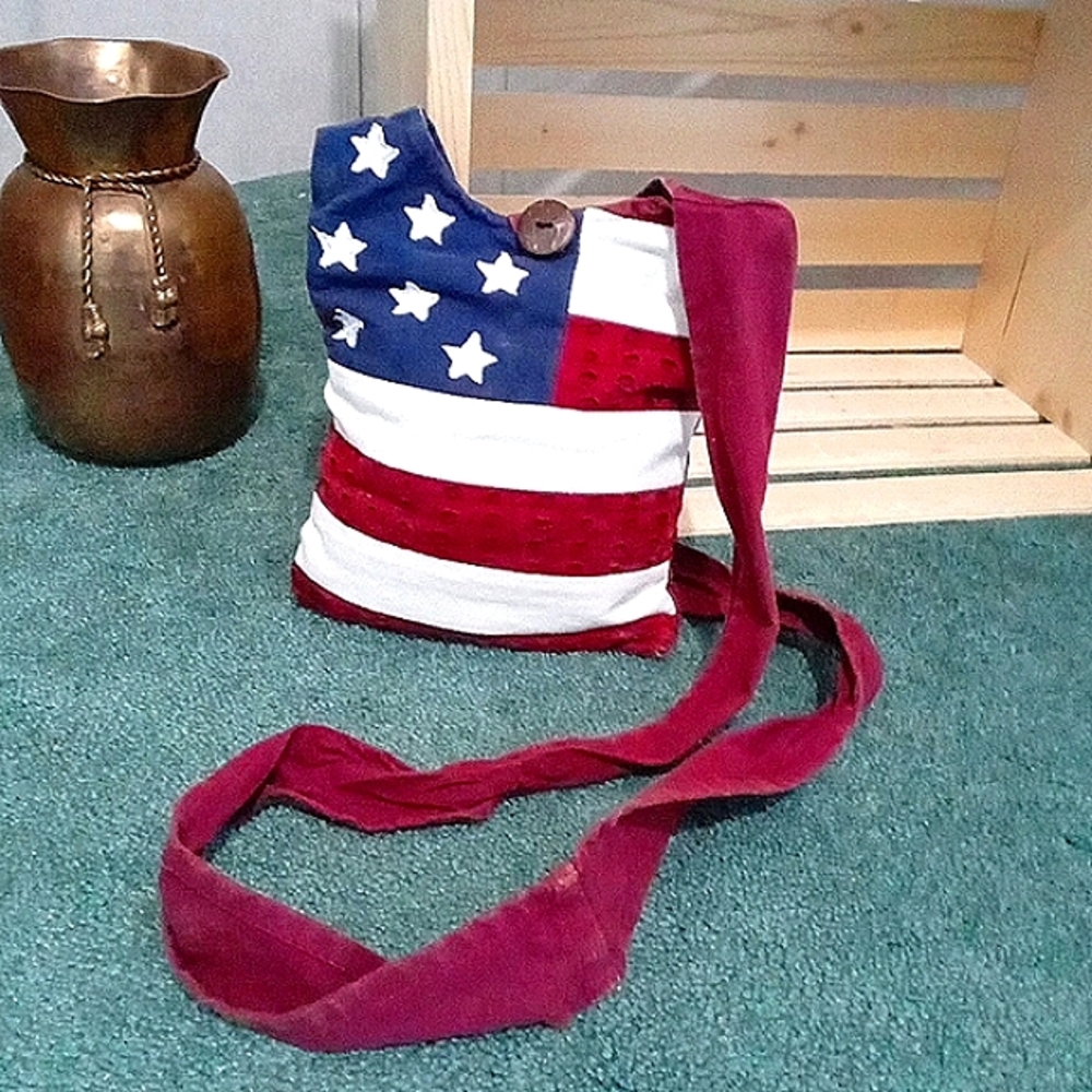 RED/WHITE/BLUE SMALL CROSSBODY BAG